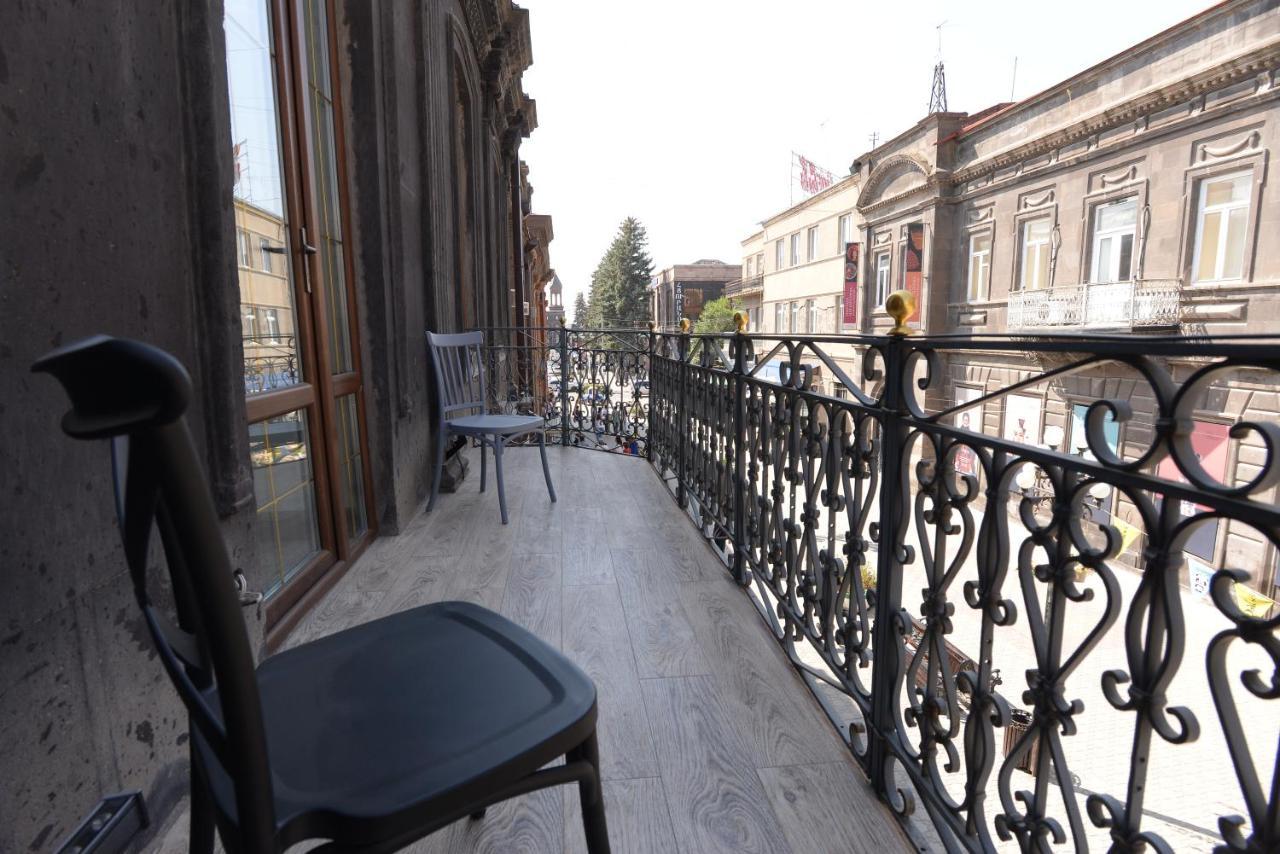 Old Avenue Hotel Ghiumri Exterior foto